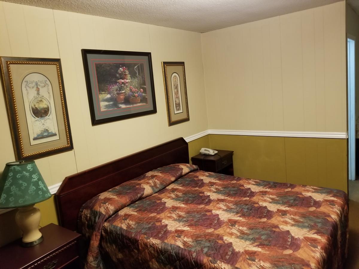 Twin Oaks Motel Orono Ngoại thất bức ảnh
