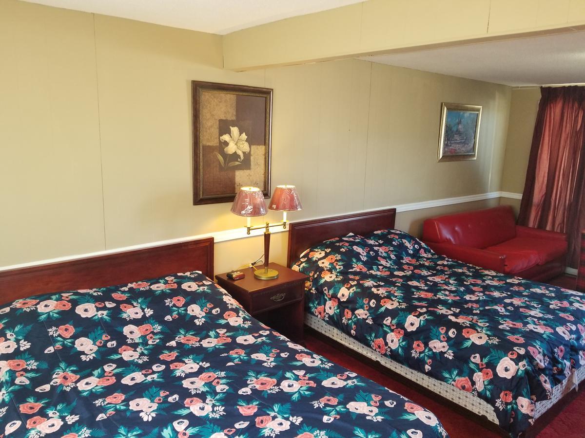 Twin Oaks Motel Orono Ngoại thất bức ảnh